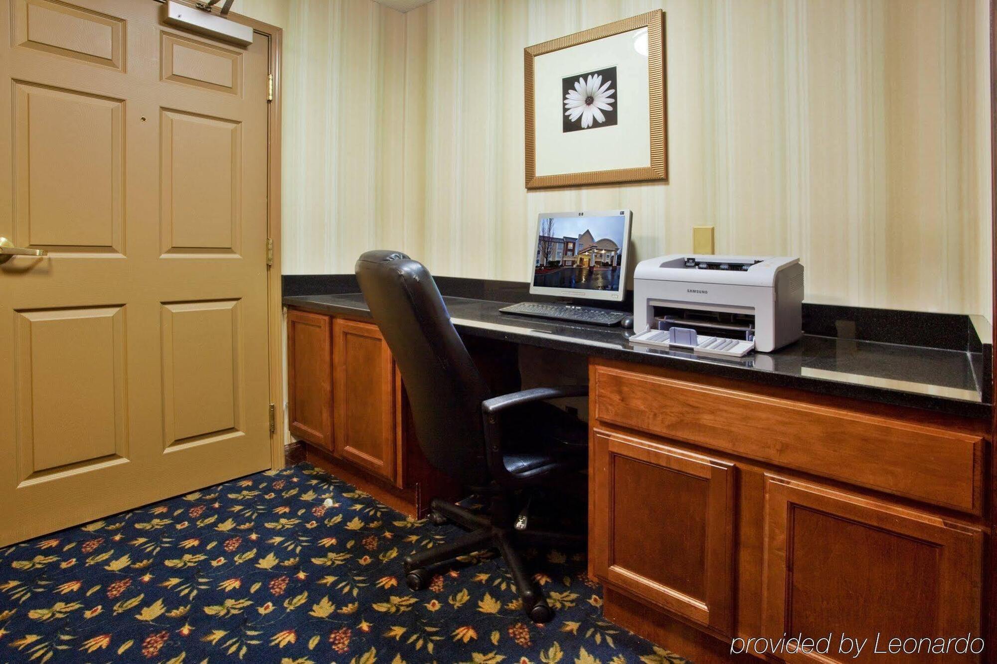 Holiday Inn Express Alpharetta - Roswell By Ihg Exterior photo